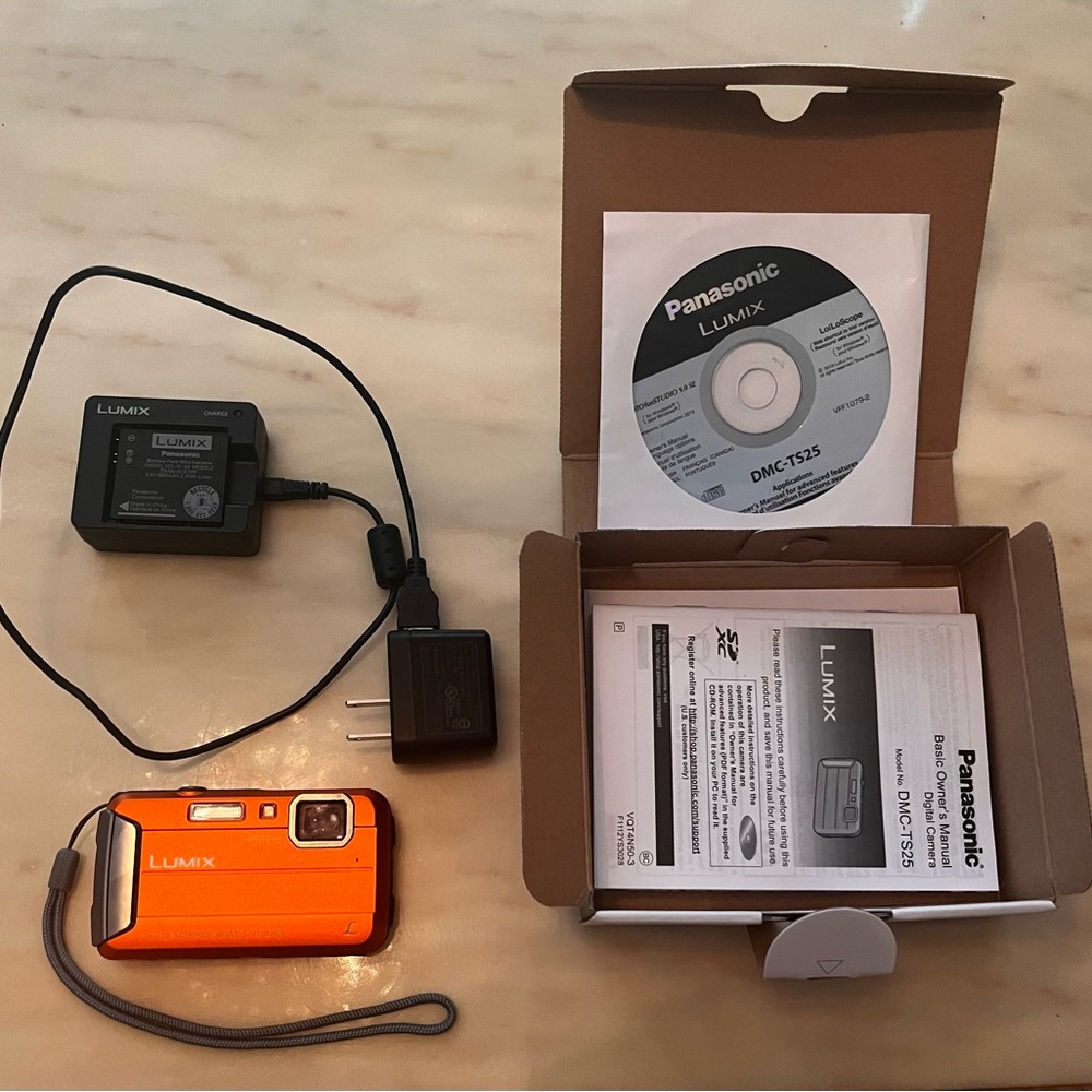 Panasonic Lumix TS25 Underwater Digital Camera 16MP 4x Optical Zoom Video!!!